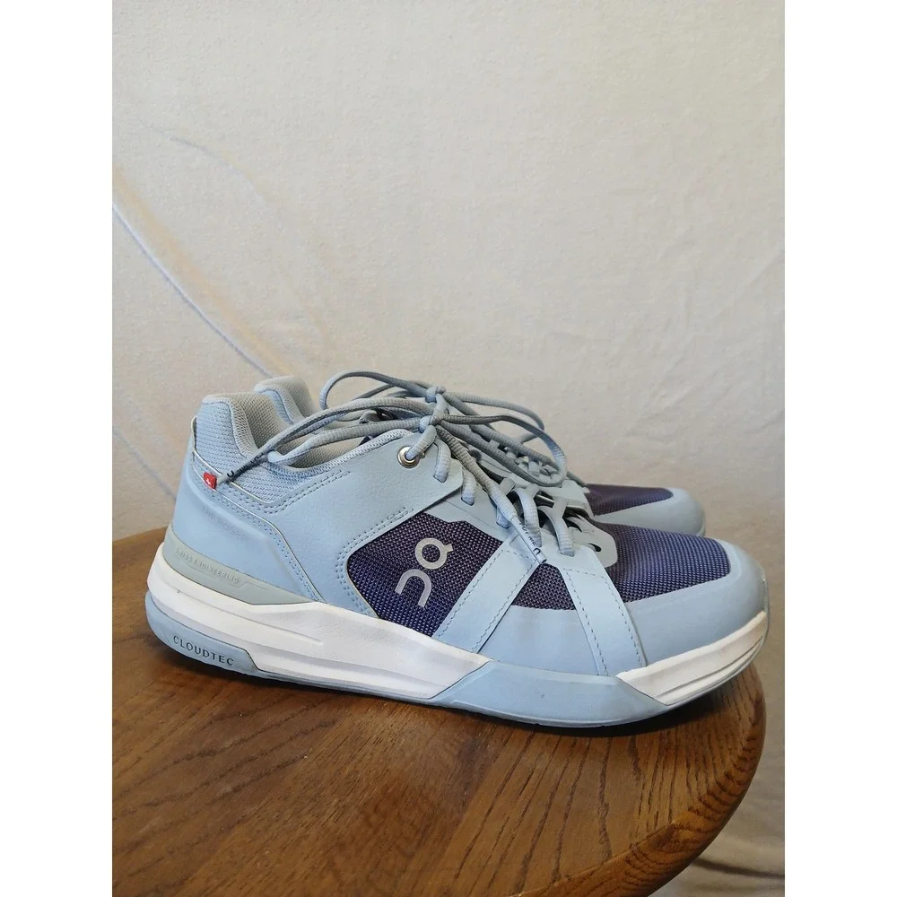 On clouds the Roger clubhouse sneaker womens Size 9 blue